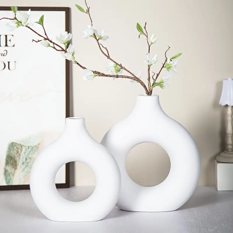 Scandinavian Style White Geometric Vase – Minimalist & Modern Design