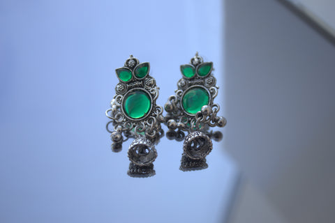 01O122503GR Oxidised Silver Pearl Chandbalis – Adjustable & Elegant