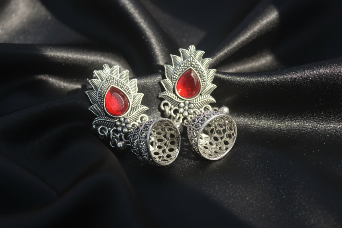 01O122504RD Oxidised Silver Pearl Chandbalis – Adjustable & Elegant