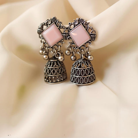 01O122501PK Oxidised Silver Pearl Chandbalis – Adjustable & Elegant