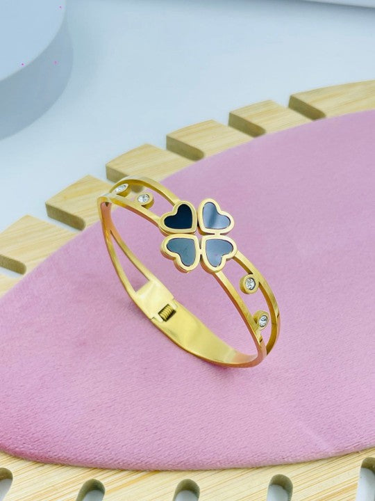 Gold Clover Charm Bracelet