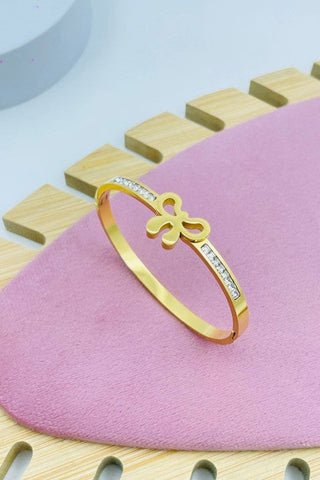 02T122501GD Elegant Gold Bracelet with Diamond Accents
