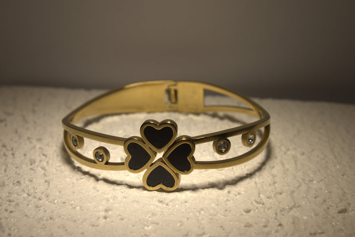 02T122503GD Elegant Gold Clover Charm Bracelet with Gem Accents