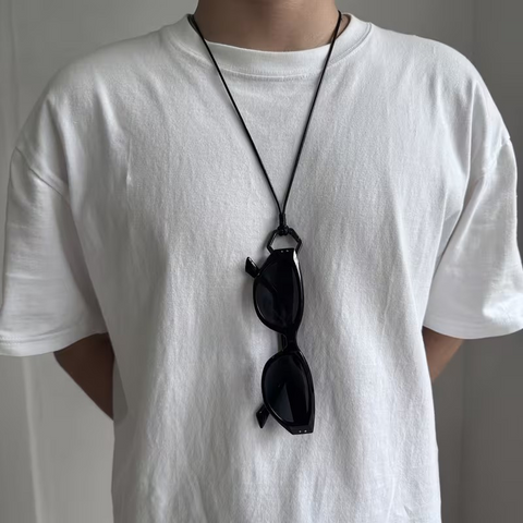 Unisex Adjustable Necklace for Your Glasses.