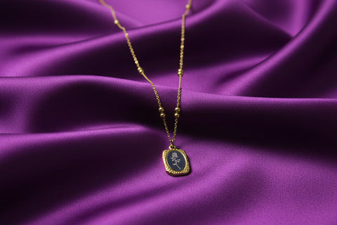 03T122510GD Premium Flower Design Pendant Stainless Steel Necklace – Anti-Tarnish & Hypoallergenic
