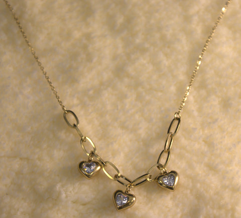 03T122503GD Premium Heart Shaped Pendant Stainless Steel Necklace – Anti-Tarnish & Hypoallergenic