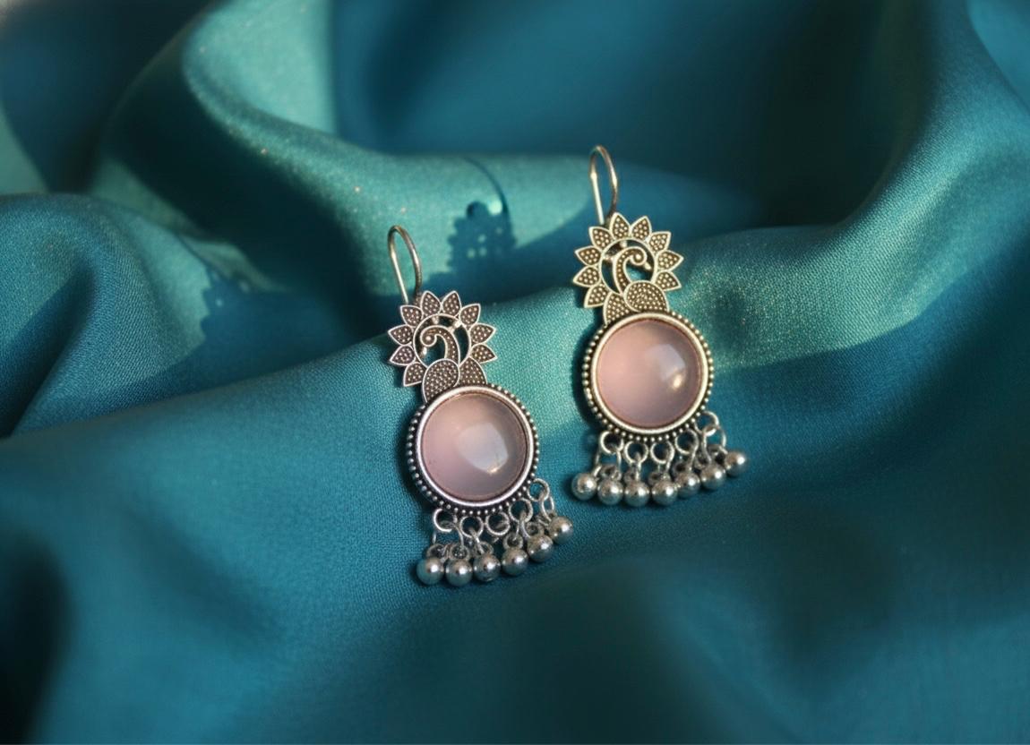 01O122510PK Oxidised Silver Pearl Chandbalis – Adjustable & Elegant